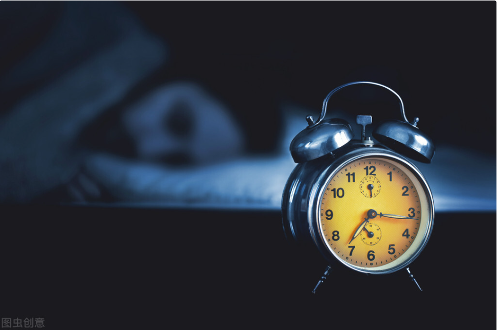为什么晚上睡觉会经常早醒失眠？